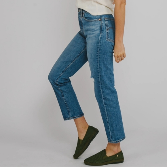 Levi's WEDGIE Premium Straight Jeans - Picture 2 of 5